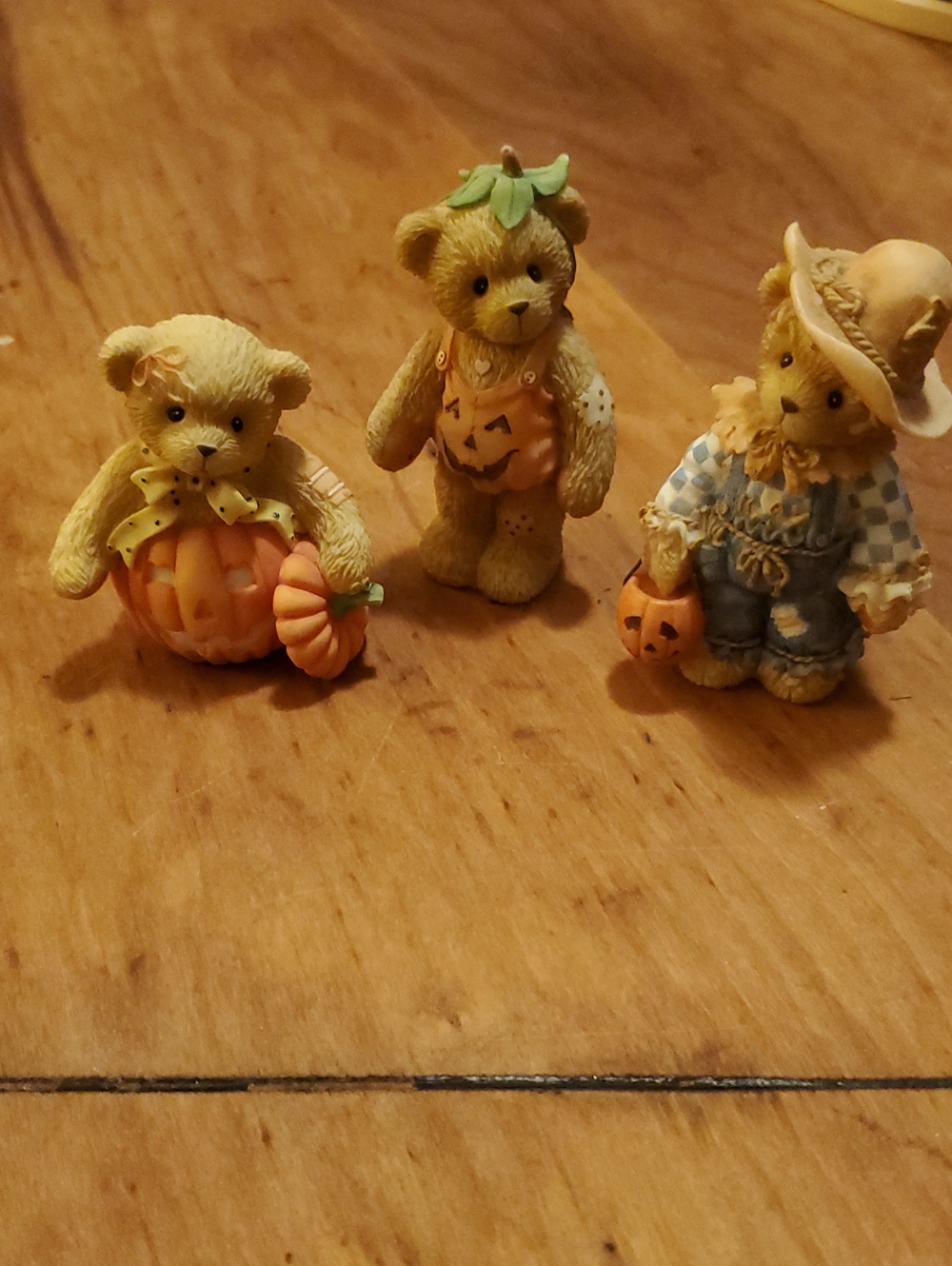 Lot 3 Cherished Teddies Halloween.